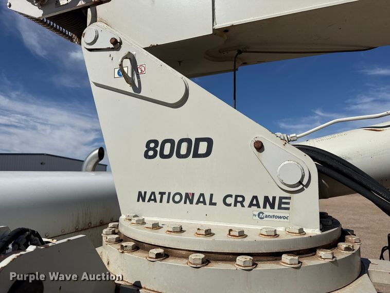 image for item DH1932 2013 Peterbilt 365 crane truck