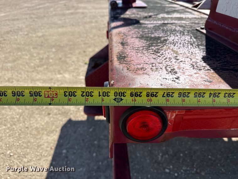 image for item DH1932 2013 Peterbilt 365 crane truck