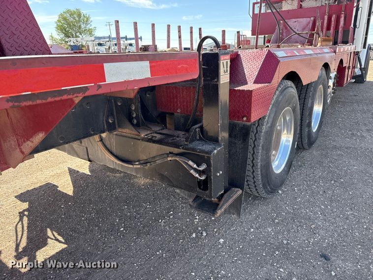 image for item DH1932 2013 Peterbilt 365 crane truck