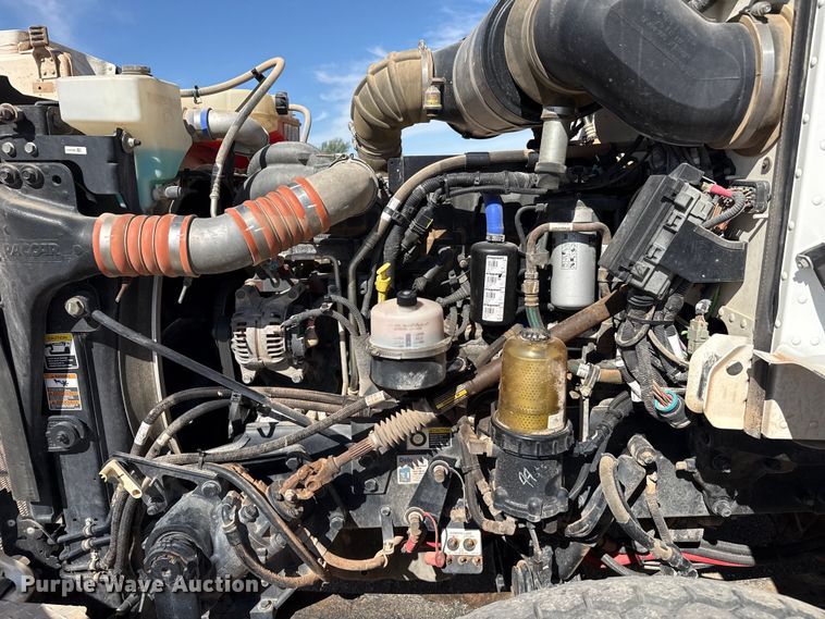 image for item DH1932 2013 Peterbilt 365 crane truck