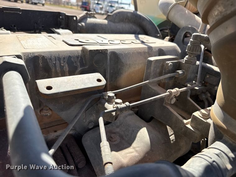 image for item DH1932 2013 Peterbilt 365 crane truck