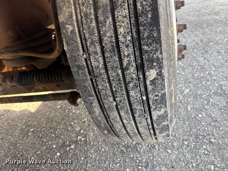 image for item DH1932 2013 Peterbilt 365 crane truck