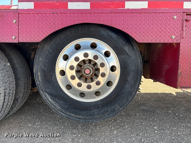 image for item DH1932 2013 Peterbilt 365 crane truck