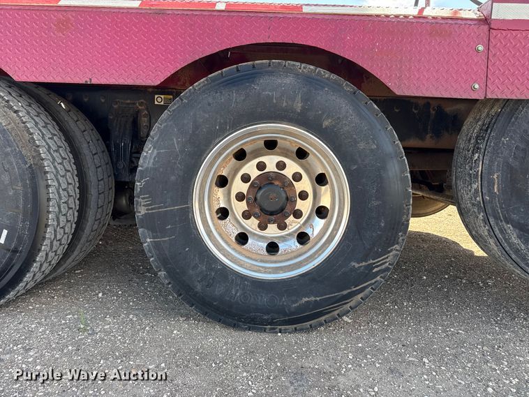 image for item DH1932 2013 Peterbilt 365 crane truck