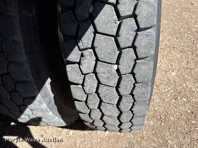 image for item DH1932 2013 Peterbilt 365 crane truck