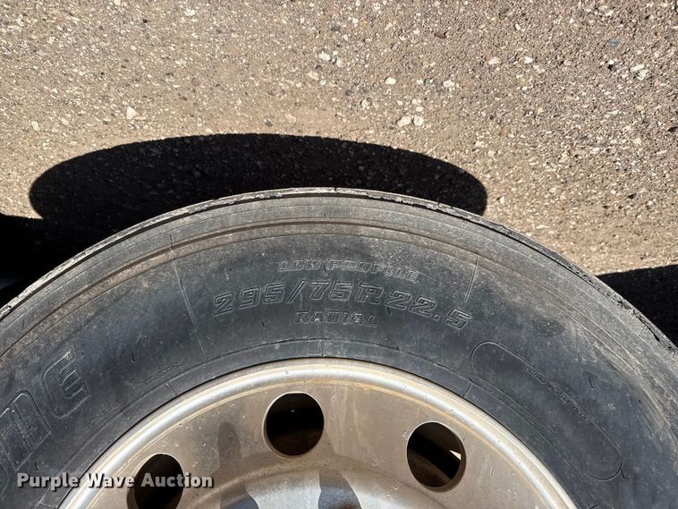 image for item DH1932 2013 Peterbilt 365 crane truck