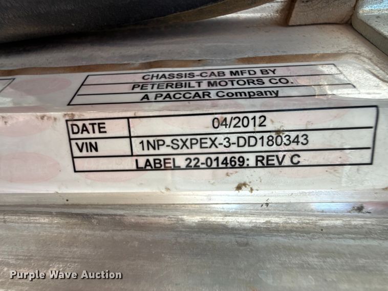 image for item DH1932 2013 Peterbilt 365 crane truck