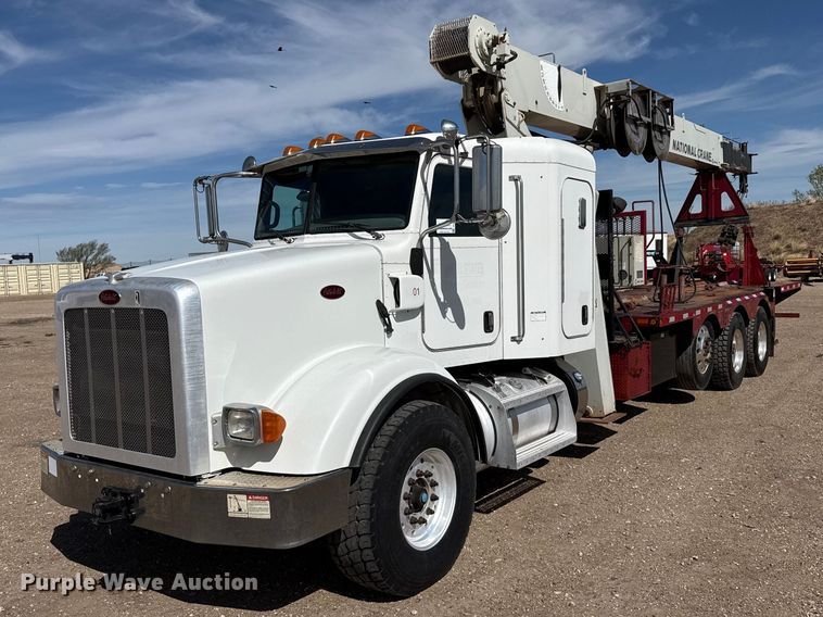 image for item DH1933 2013 Peterbilt 365 crane truck