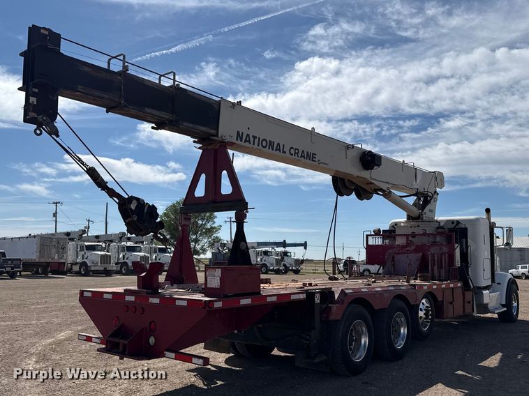 image for item DH1933 2013 Peterbilt 365 crane truck