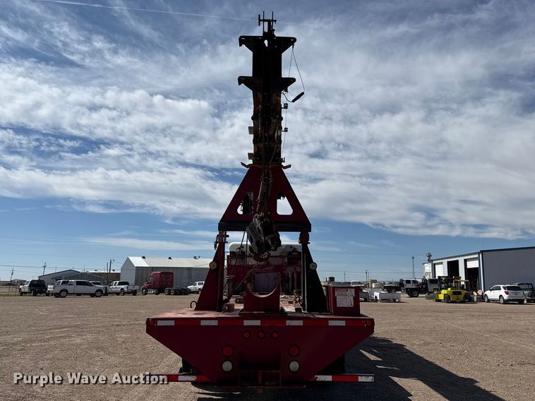 image for item DH1933 2013 Peterbilt 365 crane truck