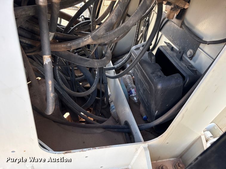 image for item DH1933 2013 Peterbilt 365 crane truck