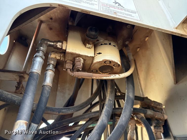 image for item DH1933 2013 Peterbilt 365 crane truck