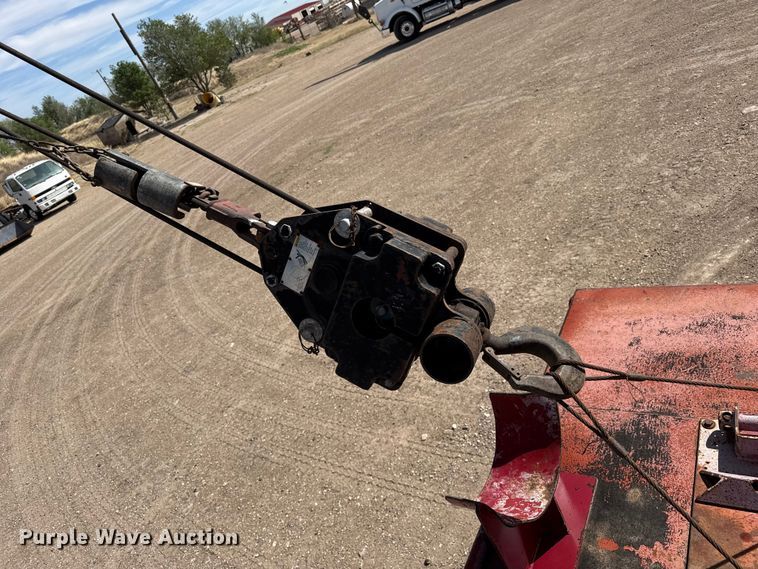 image for item DH1933 2013 Peterbilt 365 crane truck