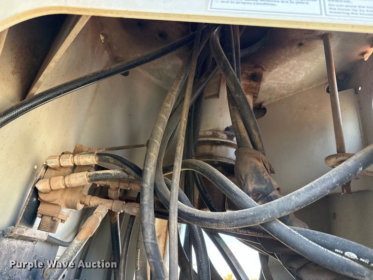 image for item DH1933 2013 Peterbilt 365 crane truck