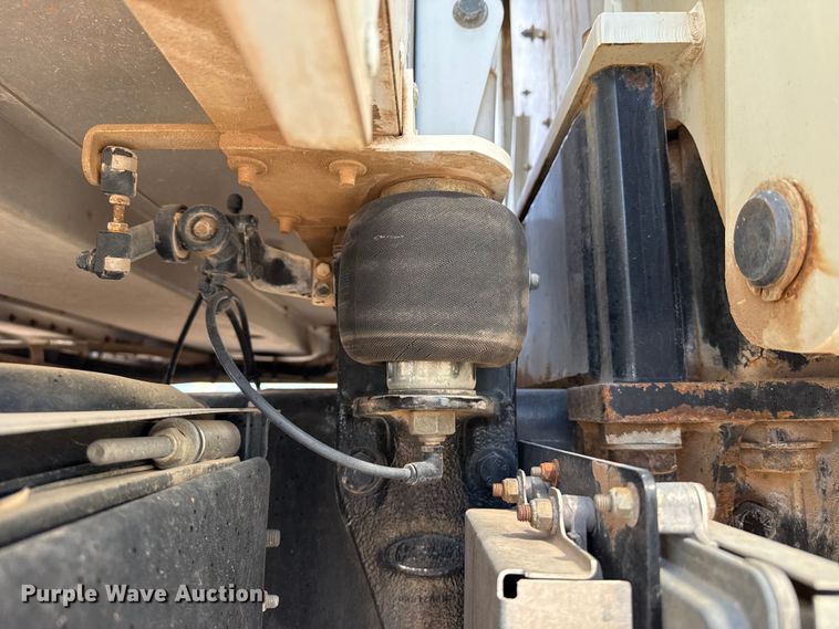 image for item DH1933 2013 Peterbilt 365 crane truck