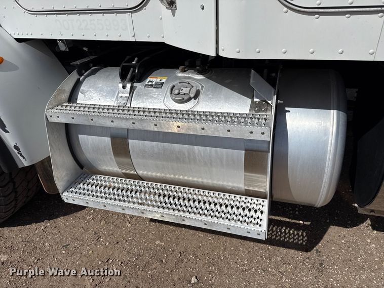 image for item DH1933 2013 Peterbilt 365 crane truck