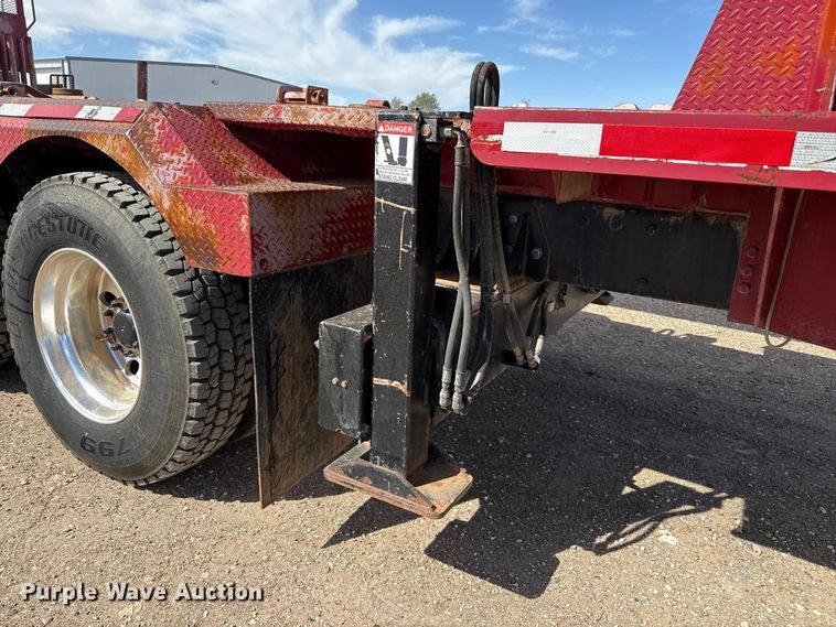 image for item DH1933 2013 Peterbilt 365 crane truck