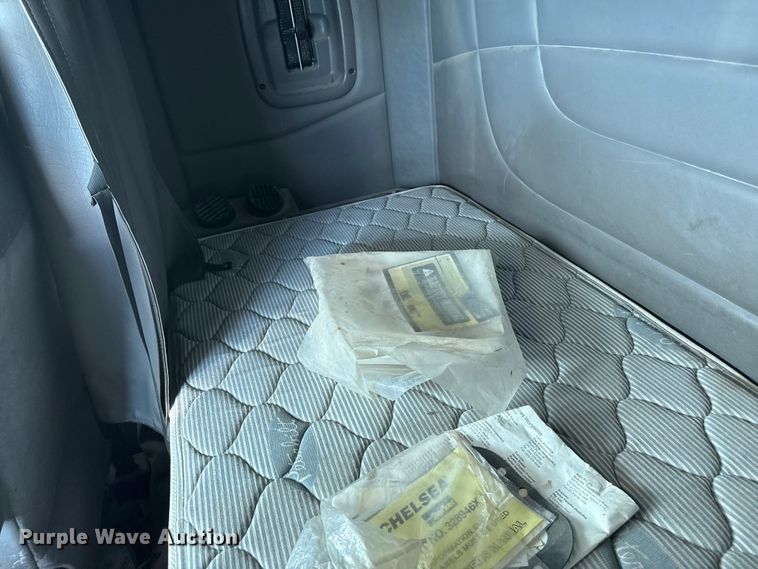 image for item DH1933 2013 Peterbilt 365 crane truck