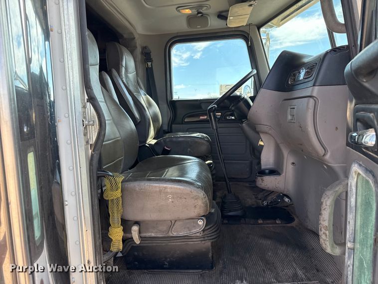 image for item DH1933 2013 Peterbilt 365 crane truck