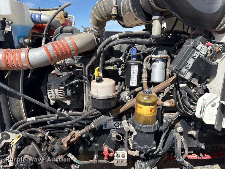 image for item DH1933 2013 Peterbilt 365 crane truck