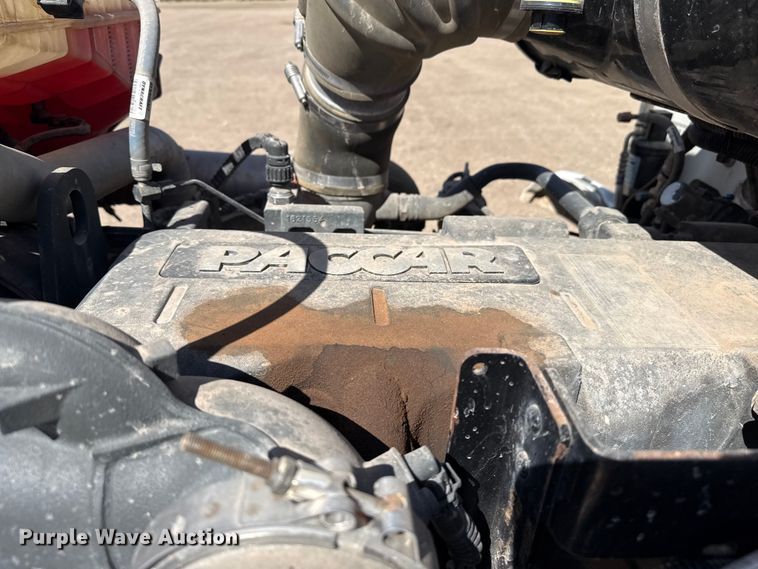 image for item DH1933 2013 Peterbilt 365 crane truck