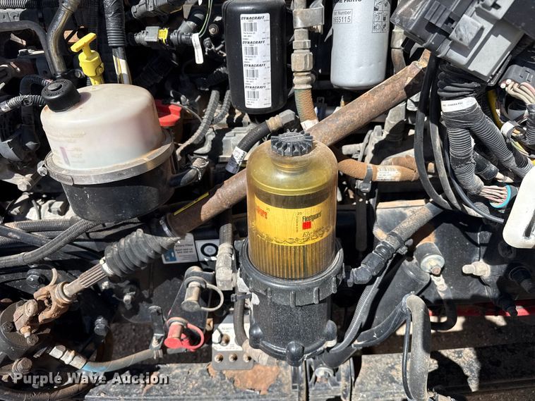 image for item DH1933 2013 Peterbilt 365 crane truck