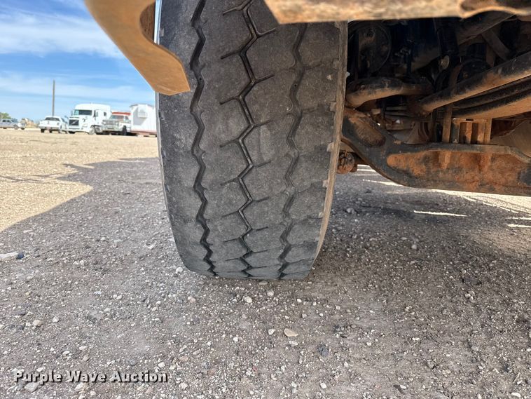 image for item DH1933 2013 Peterbilt 365 crane truck