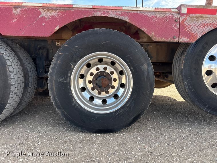 image for item DH1933 2013 Peterbilt 365 crane truck