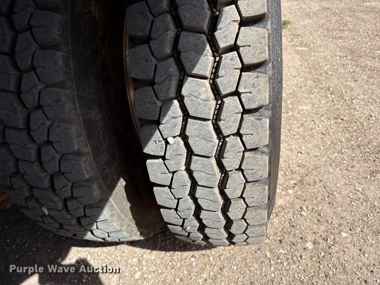 image for item DH1933 2013 Peterbilt 365 crane truck