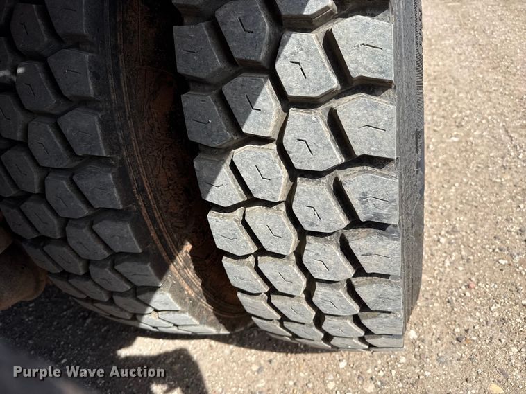 image for item DH1933 2013 Peterbilt 365 crane truck