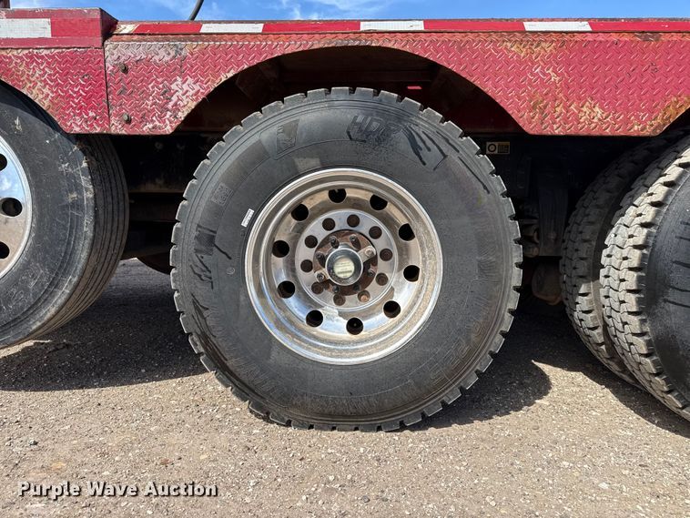 image for item DH1933 2013 Peterbilt 365 crane truck