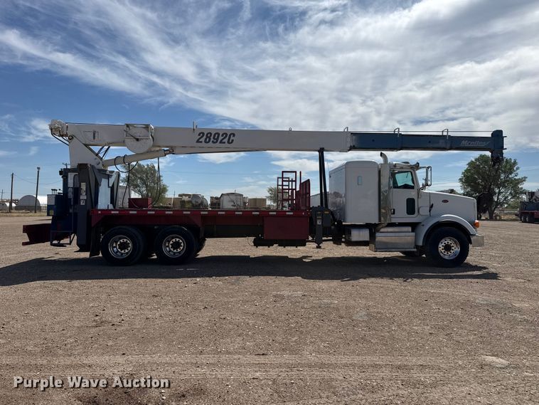 image for item DH1934 2015 Peterbilt 365 crane truck