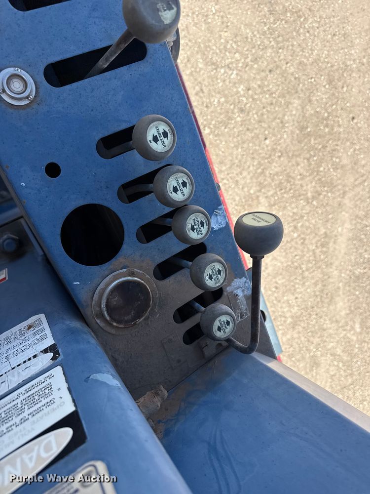 image for item DH1934 2015 Peterbilt 365 crane truck