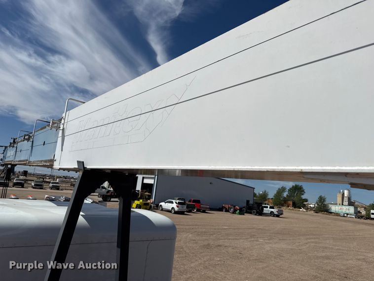 image for item DH1934 2015 Peterbilt 365 crane truck