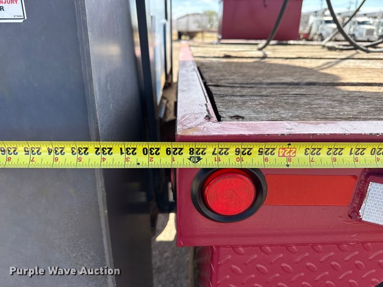 image for item DH1934 2015 Peterbilt 365 crane truck