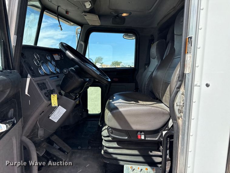 image for item DH1934 2015 Peterbilt 365 crane truck