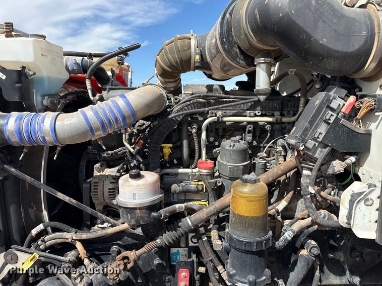 image for item DH1934 2015 Peterbilt 365 crane truck