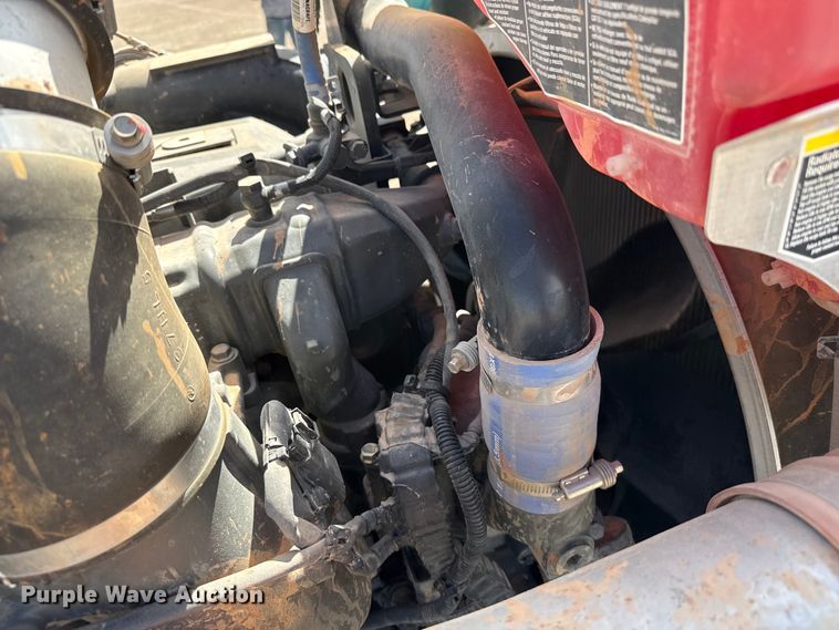 image for item DH1934 2015 Peterbilt 365 crane truck