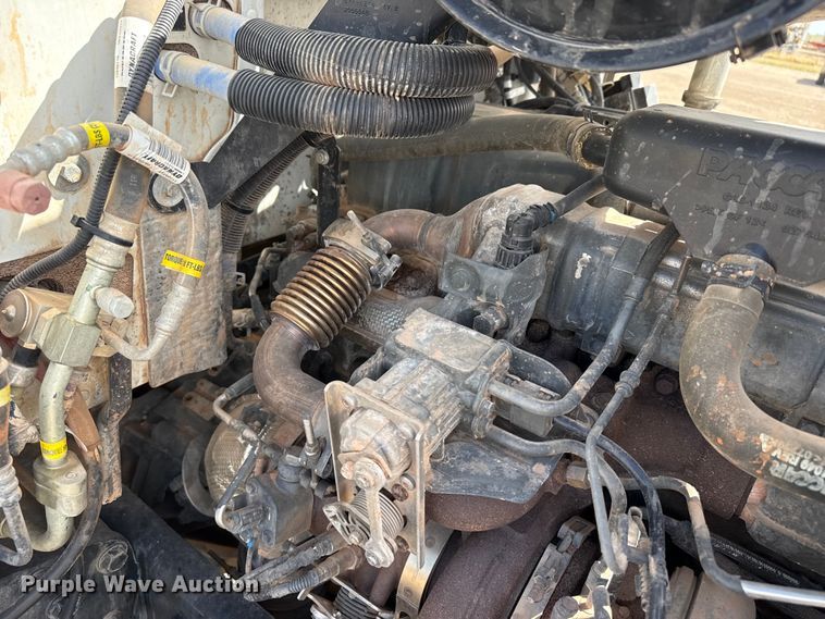 image for item DH1934 2015 Peterbilt 365 crane truck