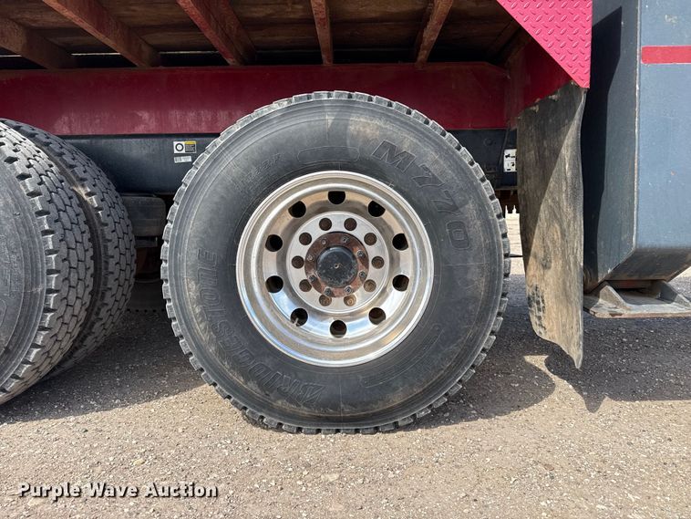 image for item DH1934 2015 Peterbilt 365 crane truck