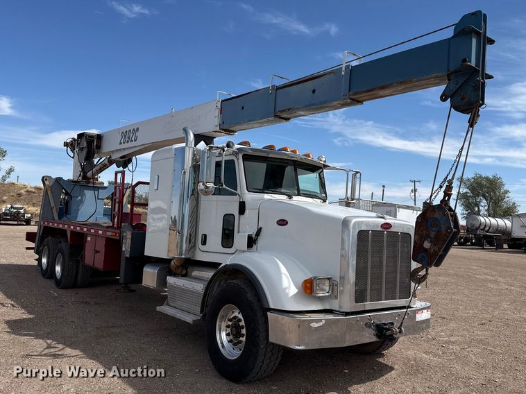 image for item DH1935 2016 Peterbilt 365 crane truck