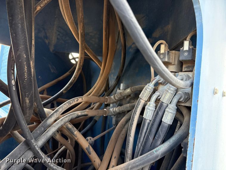 image for item DH1935 2016 Peterbilt 365 crane truck