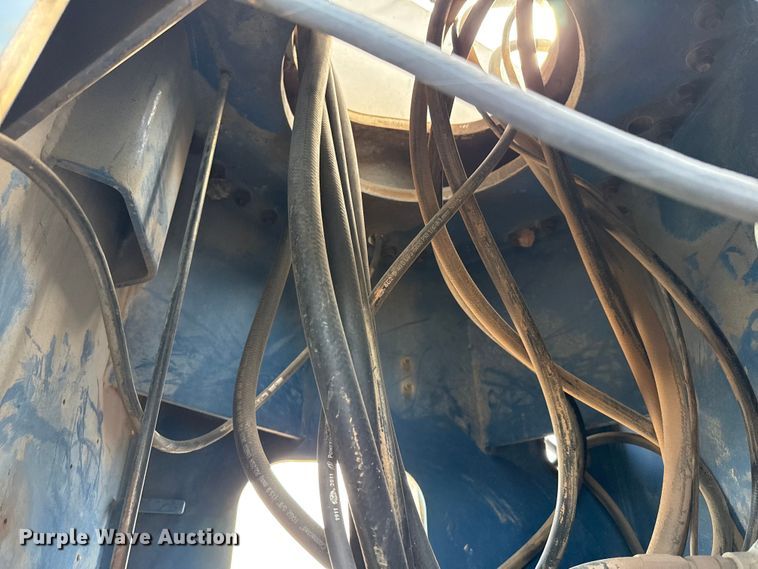 image for item DH1935 2016 Peterbilt 365 crane truck