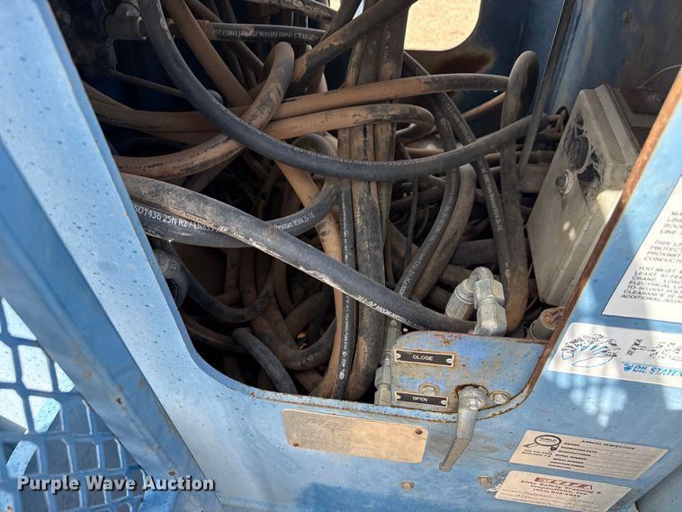 image for item DH1935 2016 Peterbilt 365 crane truck