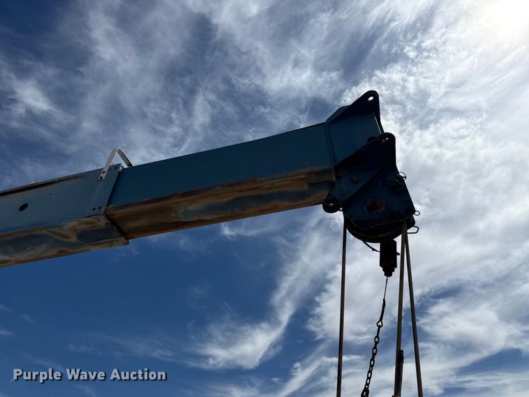 image for item DH1935 2016 Peterbilt 365 crane truck