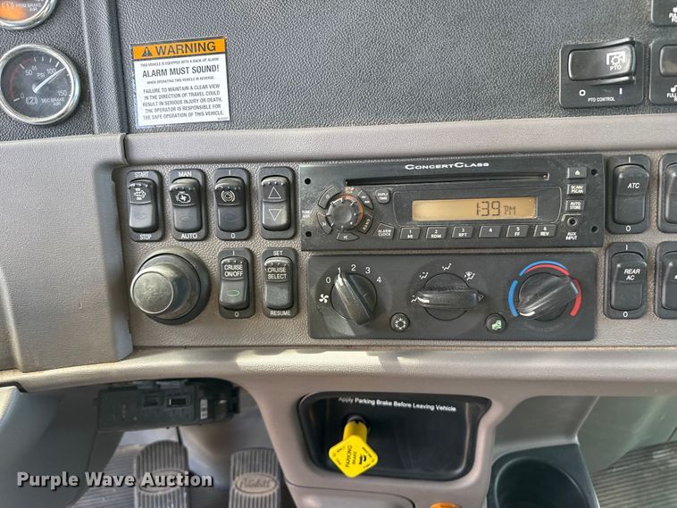 image for item DH1935 2016 Peterbilt 365 crane truck