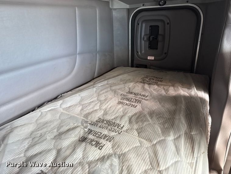 image for item DH1935 2016 Peterbilt 365 crane truck