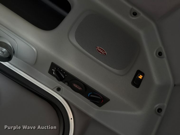 image for item DH1935 2016 Peterbilt 365 crane truck