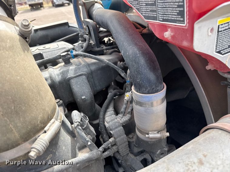 image for item DH1935 2016 Peterbilt 365 crane truck