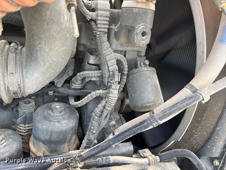 image for item DH1935 2016 Peterbilt 365 crane truck